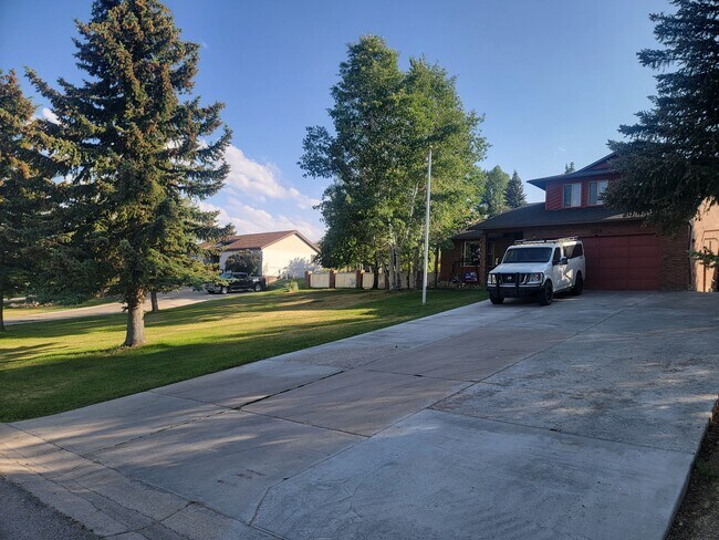 213 Hayden Ave in Evanston, WY - Building Photo - Building Photo