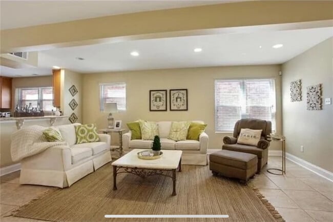 6866 Milne Blvd in New Orleans, LA - Building Photo - Building Photo