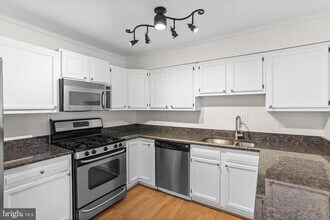 10807 Huntley Pl in Silver Spring, MD - Building Photo - Building Photo