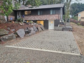 6311 NE 196th St in Kenmore, WA - Building Photo