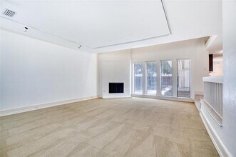 16339 Lauder Ln in Dallas, TX - Building Photo - Building Photo