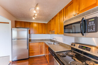RidgeView Towers in Monroeville, PA - Building Photo - Interior Photo