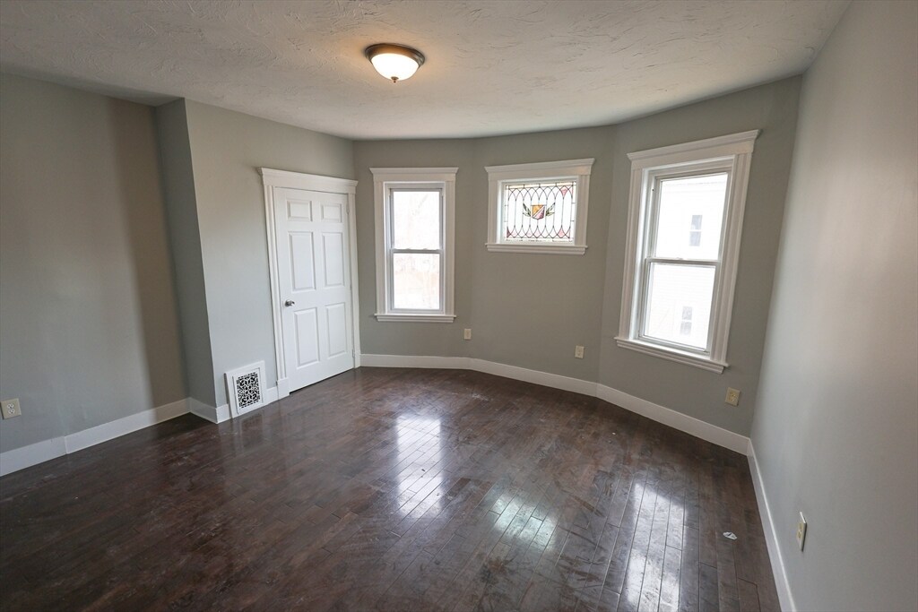 23 Barry St-Unit -3A in Boston, MA - Building Photo