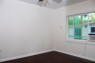 7003 Hoffman St in Houston, TX - Building Photo - Building Photo