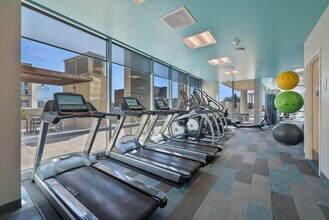 360 Residences in San Jose, CA - Foto de edificio - Building Photo