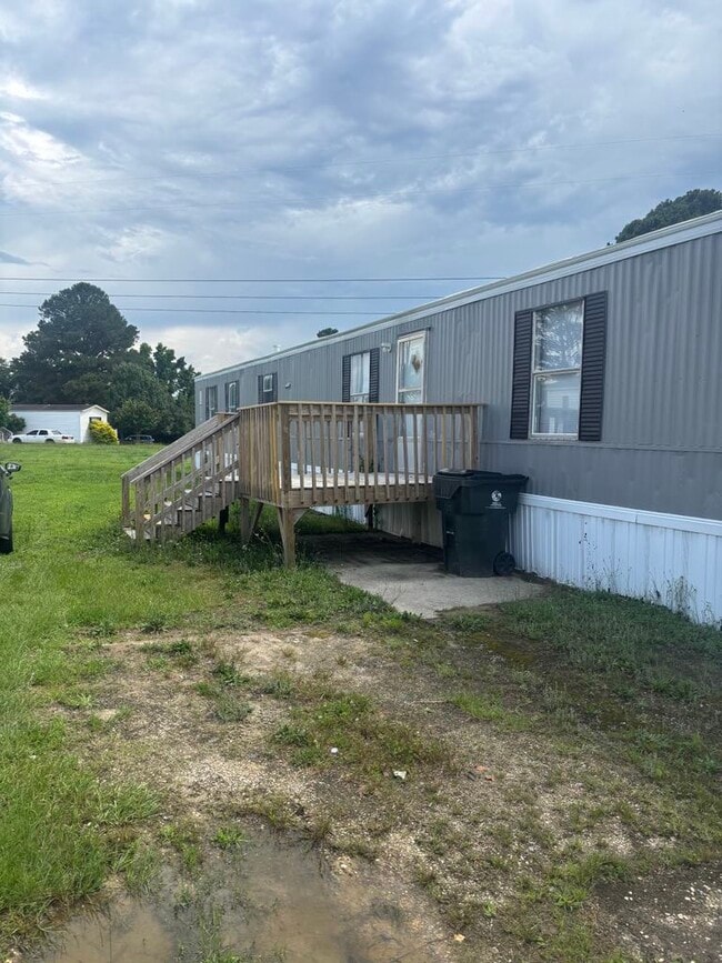 property at 726 Braswell Rd