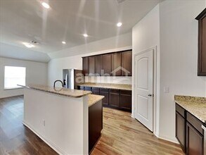 2452 Violet Ln in Kyle, TX - Building Photo - Building Photo