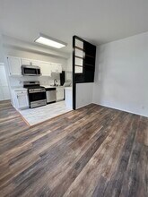 1207 S Hanover St, Unit 2 in Baltimore, MD - Building Photo - Building Photo