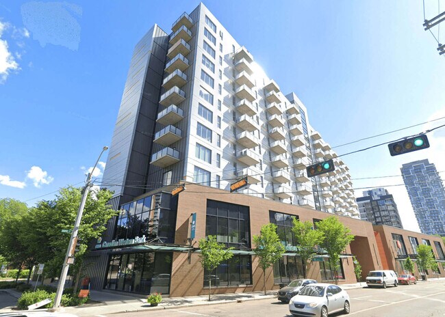 The Oliver in Edmonton, AB - Building Photo - Building Photo