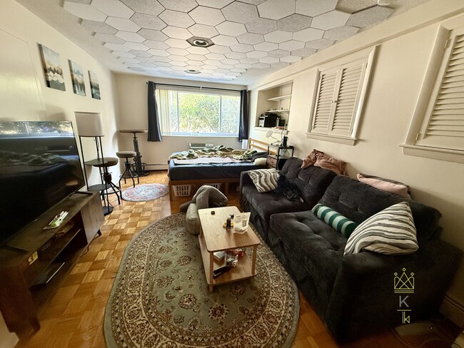 property at 81 Green St