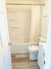 284 W Windsor Terrace in Antioch, IL - Building Photo - Building Photo