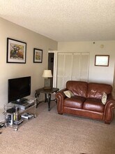 6895 Willow Wood Dr in Boca Raton, FL - Building Photo - Building Photo