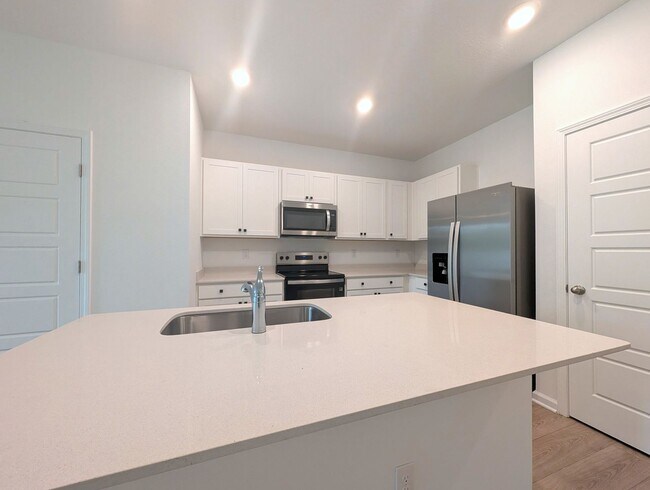 5916 Ortega Lk Dr in Jacksonville, FL - Building Photo - Building Photo