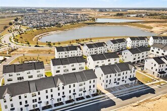 15244 Groveside Rd in Winter Garden, FL - Building Photo - Building Photo