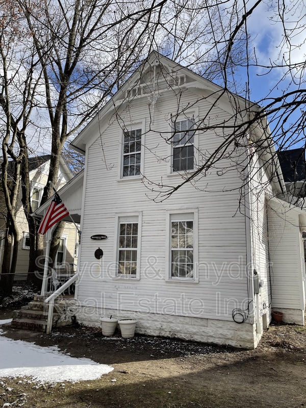 property at 386.5 Silver St