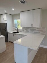 926 C St in Lake Worth Beach, FL - Building Photo - Building Photo