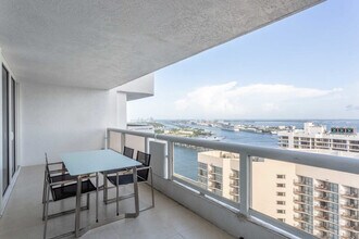 601 Biscayne Blvd in Miami, FL - Building Photo - Building Photo