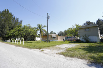 Mariners Cove Mobil Home Park in Clearwater, FL - Building Photo - Building Photo