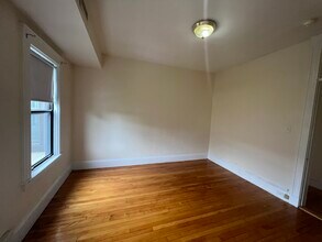 24 Hamilton Rd in Brookline, MA - Building Photo - Building Photo