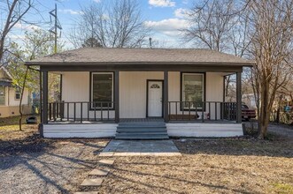 520 W Murray St in Denison, TX - Building Photo - Building Photo