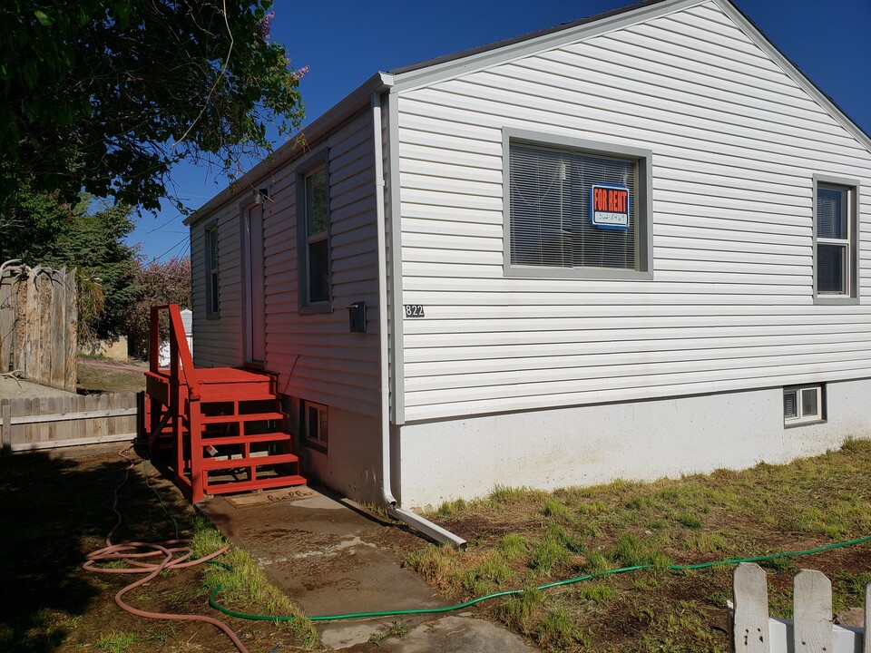 822 Connecticut Ave in Rock Springs, WY - Foto de edificio