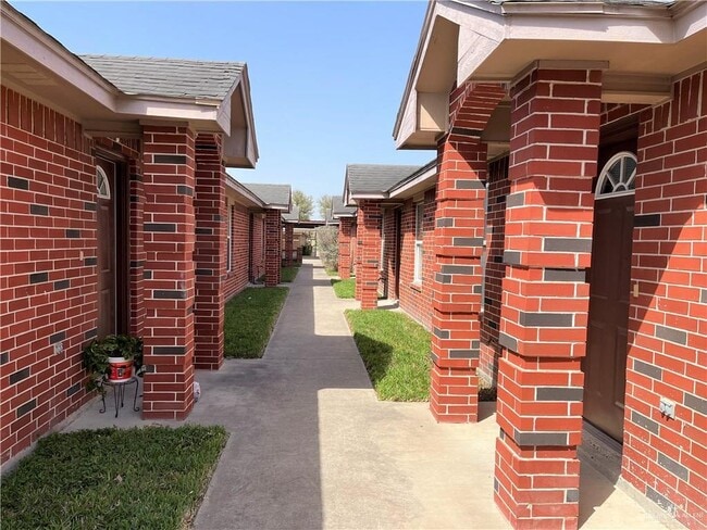 3617 Zelma St in Edinburg, TX - Building Photo - Building Photo