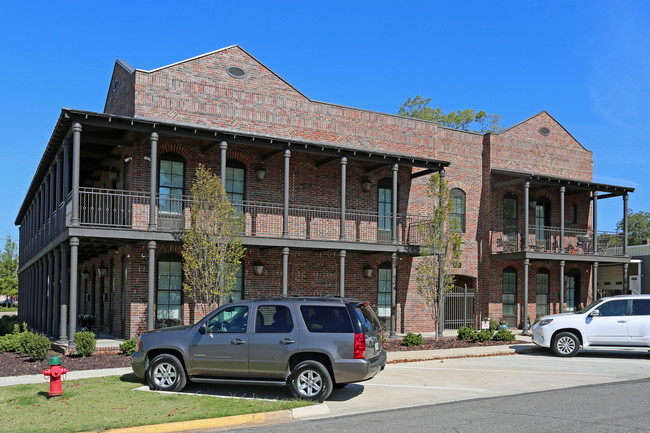 2130 11th St in Tuscaloosa, AL - Foto de edificio - Building Photo