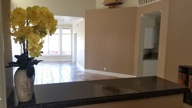 840 Calle Talentia in Escondido, CA - Building Photo - Building Photo