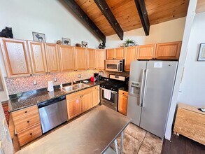 251 Orion Ln in Stateline, NV - Building Photo - Building Photo