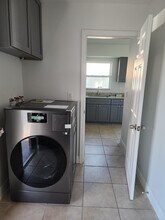 556 Clearwater Largo Rd N, Unit D in Largo, FL - Building Photo - Building Photo