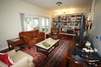 1206 Valencia Way in Arcadia, CA - Building Photo - Building Photo