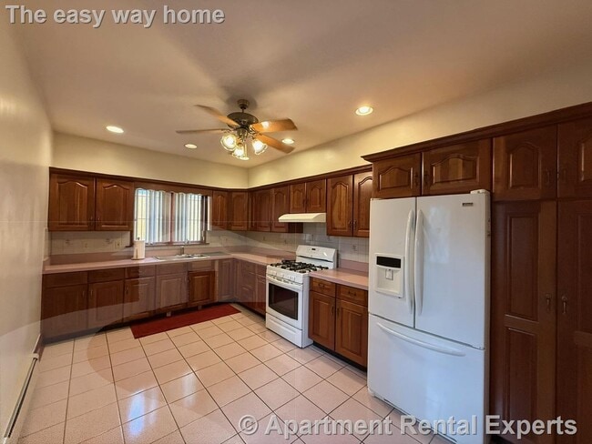 property at 25 Putnam St