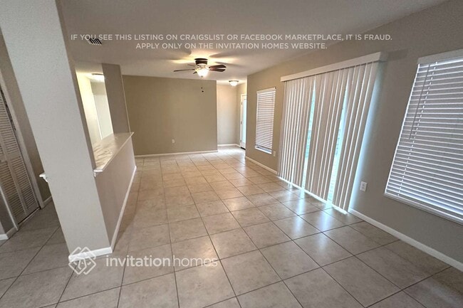 105 Ridge Ct in Brandon, FL - Foto de edificio - Building Photo