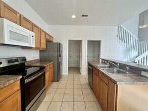 10030 Moorshire Cir in Orlando, FL - Building Photo - Building Photo