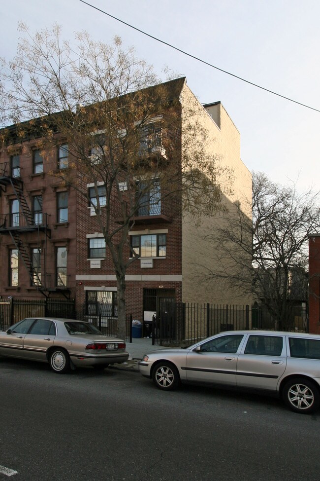 653 Marcy Ave in Brooklyn, NY - Building Photo - Building Photo