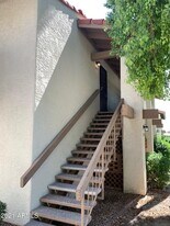 8807 North 8th St in Phoenix, AZ - Building Photo