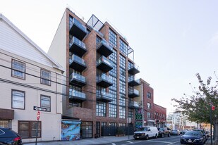 11-25 30th Ave in Astoria, NY - Building Photo