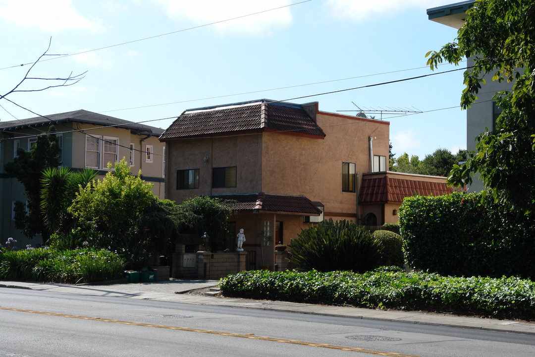 315 El Camino Real in Burlingame, CA - Building Photo