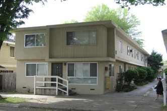 P Street Apartments in Sacramento, CA - Foto de edificio - Building Photo