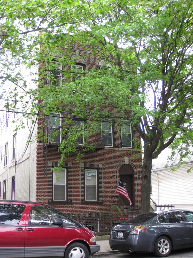 1064 66th St in Brooklyn, NY - Building Photo - Building Photo