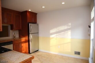 292 Penns Way in Bernards, NJ - Building Photo - Building Photo