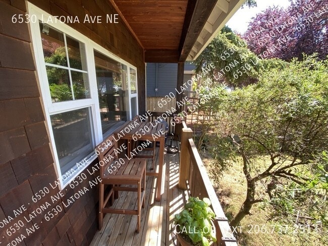 6530 Latona Ave NE in Seattle, WA - Building Photo - Building Photo