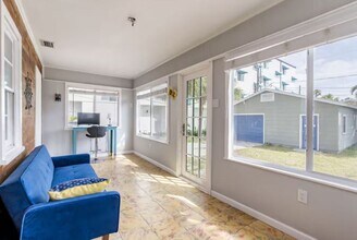 15403 Gulf Blvd in Madeira Beach, FL - Building Photo - Building Photo