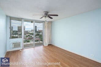 1125 Young St in Honolulu, HI - Foto de edificio - Building Photo