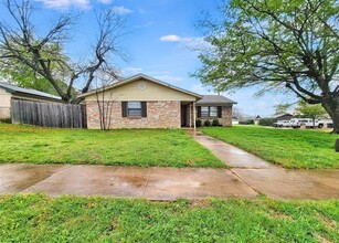 702 Karen St in Copperas Cove, TX - Foto de edificio - Building Photo