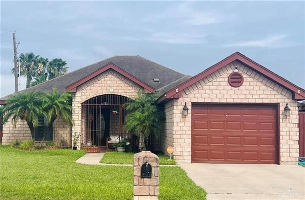 7 Resplandor St in Mission, TX - Building Photo