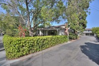 655 Mariposa Avenue Apartments in Mountain View, CA - Foto de edificio - Building Photo