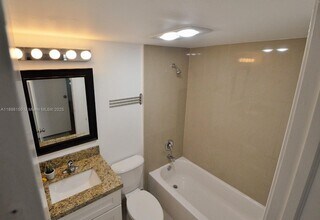 9949 Sandalfoot Blvd in Boca Raton, FL - Building Photo - Building Photo