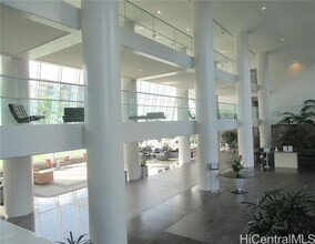 88 Piikoi St in Honolulu, HI - Foto de edificio - Building Photo