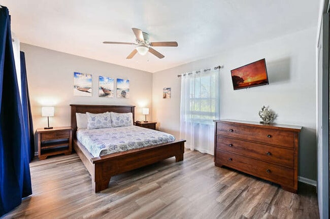 253 2nd Ave, Unit A in Marco Island, FL - Foto de edificio - Building Photo